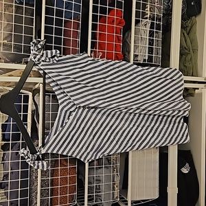 Top, no brand, Medium Size, blue and white